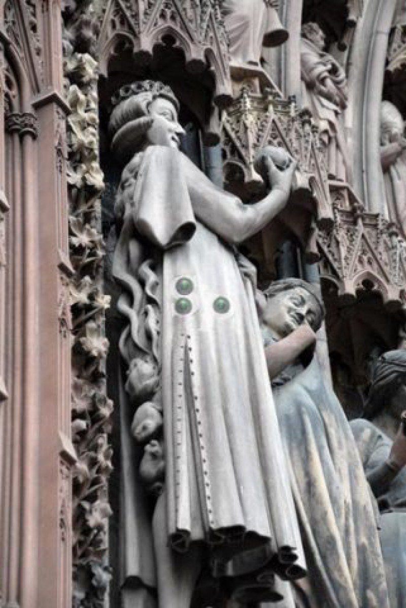 Trong mối chằng chịt xảo trá của nói dối