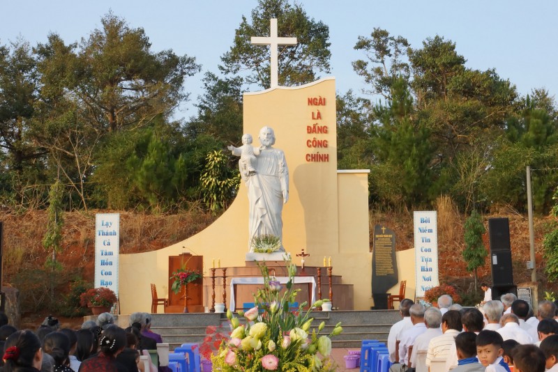 Thánh lễ kính Thánh Giuse Bạn Đức Trinh Nữ Maria, bổn mạng giới gia trưởng giáo xứ