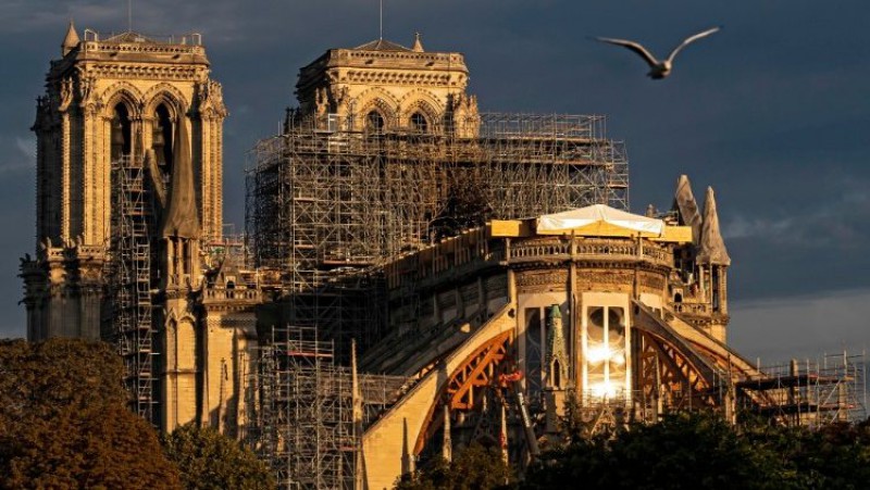 Lần đầu tiên sau nhiều thế kỷ nhà thờ Đức Bà Paris không có lễ Giáng sinh