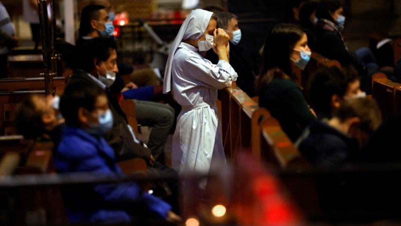 Giáo hội Pháp phản đối lệnh hạn chế cử hành Thánh lễ có giáo dân tham dự