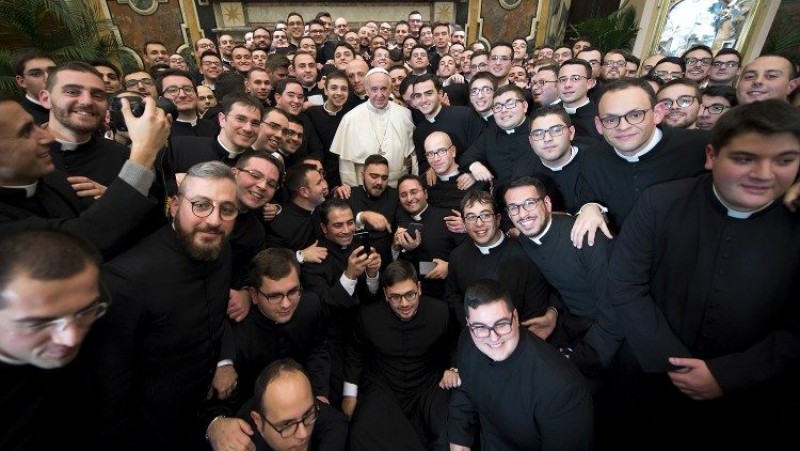 Các linh mục với Đức Thánh Cha