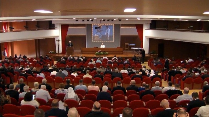 Các tham dự viên Thượng Hội đồng tham dự 3 ngày tĩnh tâm tại Sacrofano
