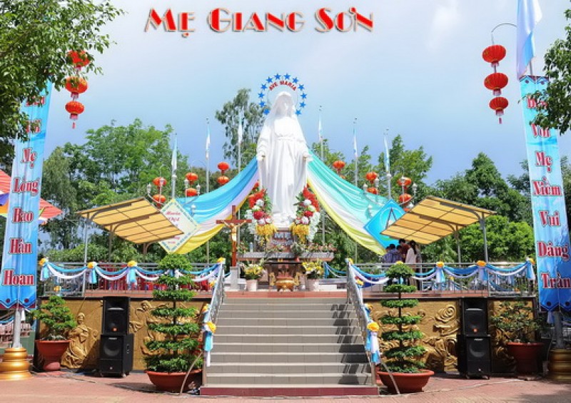 TRỰC TUYẾN Đại Lễ Đức Mẹ Hồn Xác Lên Trời tại Trung tâm Hành hương Đức Mẹ Giang Sơn
