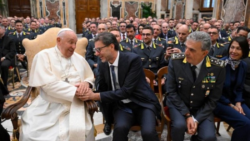 ĐTC Phanxicô tiếp các Cảnh sát Kinh tế và Tài chính Ý   (VATICAN MEDIA Divisione Foto)