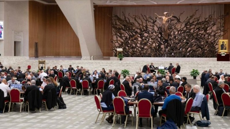 Các tham dự viên Thượng Hội đồng thảo luận theo nhóm nhỏ  (Vatican Media)
