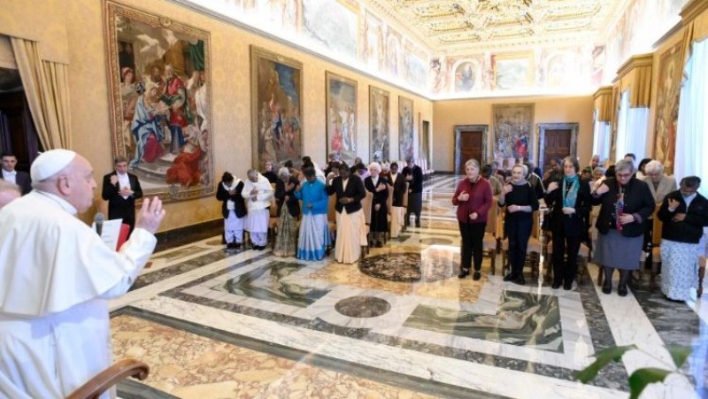 Đức Thánh Cha tiếp các nữ tu Đaminh truyền giáo trong giáo dục  (Vatican Media)