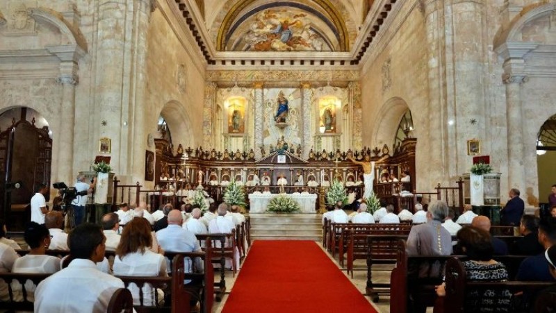 Đức Tổng Giám mục Gallagher cử hành Thánh lễ tại nhà thờ chính tòa ở thủ đô Havana của Cuba