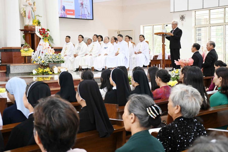 Lời chúc mừng Tân Linh mục của Ông chủ tịch HĐGX Vinh Hương