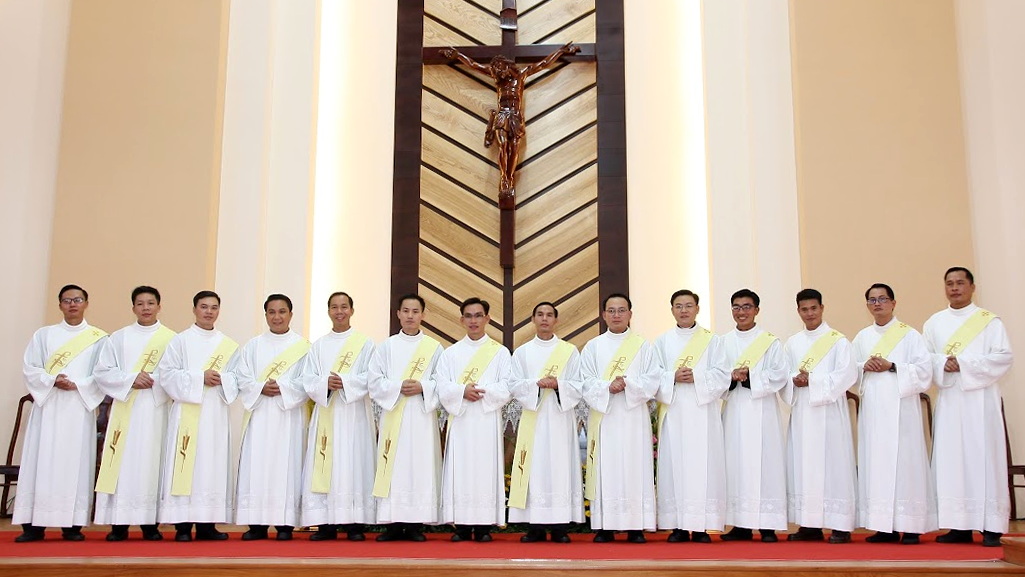 Vinh Hương - Chương trình thánh lễ tạ ơn tân linh mục