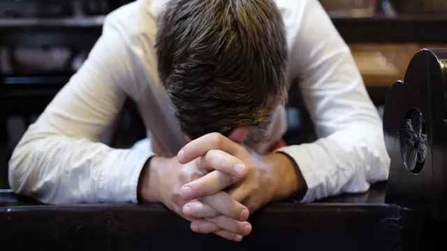 Bạn nên cầu nguyện bao lâu sau khi rước lễ?