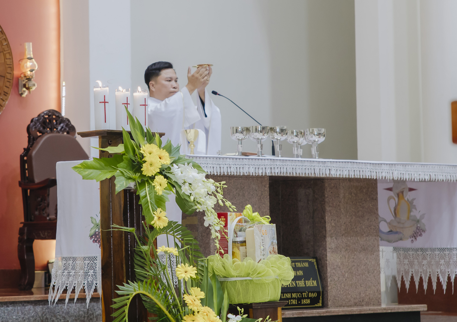 Giáo xứ Vinh Hương - Giới trẻ mừng lễ Bổn mạng
