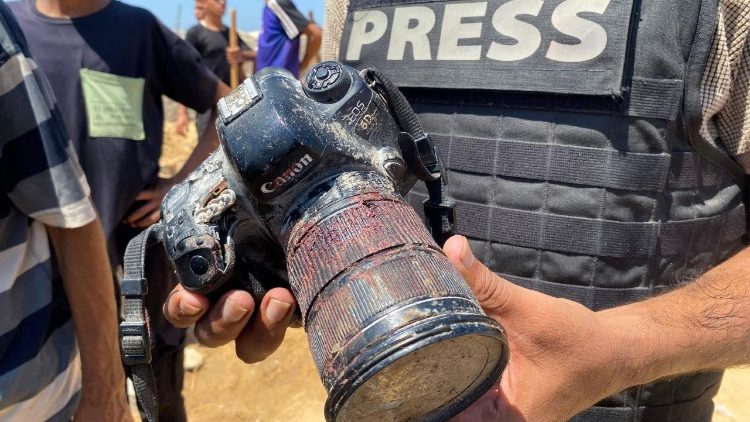 Các nhà báo hoạt động tại Gaza