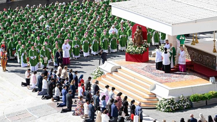 Thánh lễ tại Quảng trường Thánh Phêrô dịp Năm Thánh dành cho các Giáo lý viên