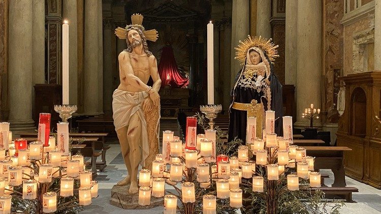 Chúa Kitô và Đức Mẹ Sầu Bi tại đền thánh San Salvatore in Lauro