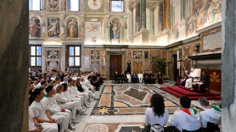 Đức Thánh Cha Lêô XIV gặp gỡ các vận động viên tham gia Thế vận hội mùa Đông Milano–Cortina 2026