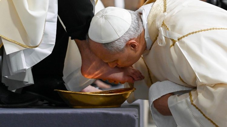 Đức Giêsu yêu thương cách dứt khoát