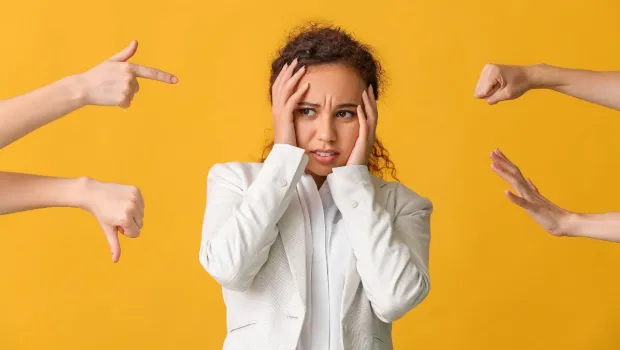 Làm thế nào để đối mặt với những cáo buộc sai sự thật mà không mất bình tĩnh?