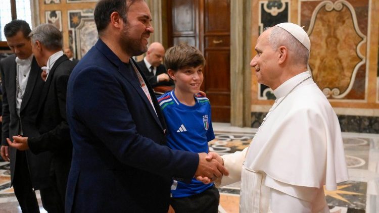Đức Thánh Cha Lêô XIV tiếp các thành viên Viện Quốc tế về Khoa học Hành chính tại Vatican, ngày 28.08.2026.