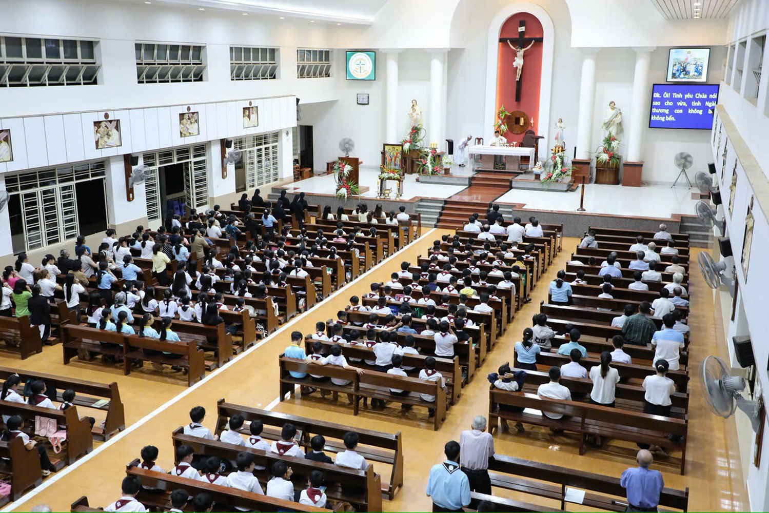 Gx. Vinh Hương: Lễ Các Tổng lãnh Thiên Thần
