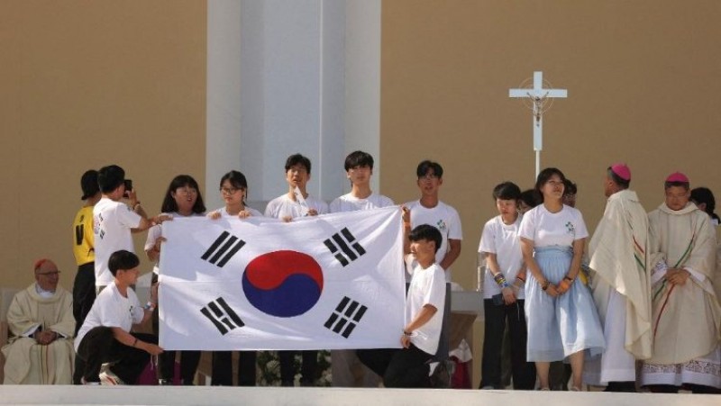 Giới trẻ Hàn Quốc tại Đại hội Giới trẻ Thế giới ở Lisbon (8/2023)  (© 2023 LUSA - Agência de Notícias de Portugal, S.A.)